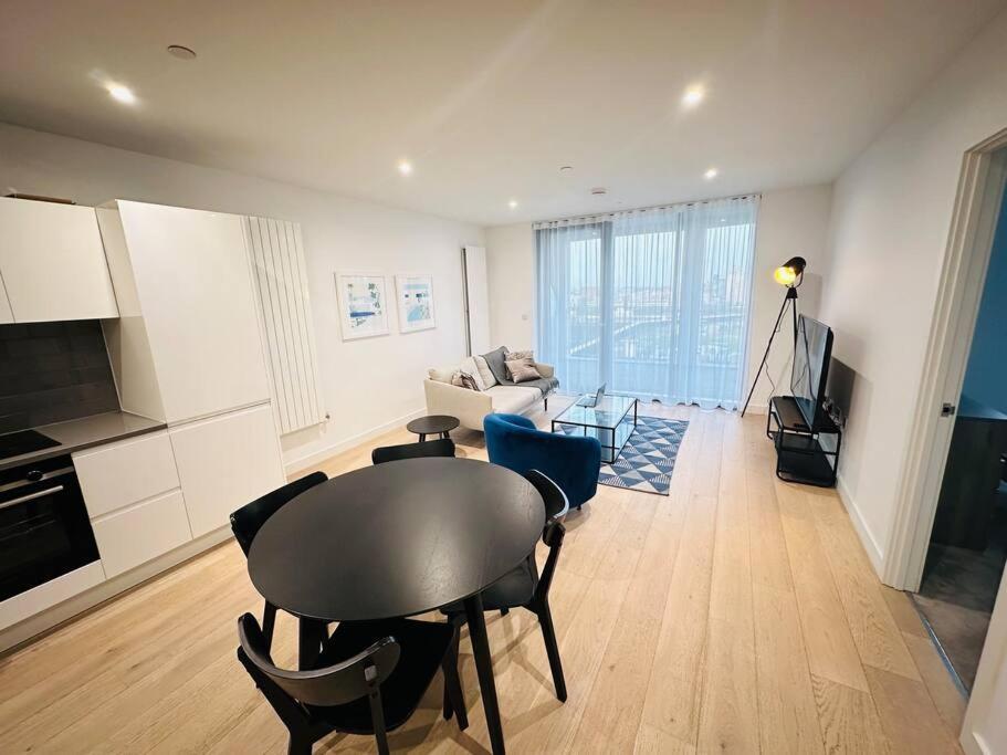 Spacious Modern 1 Bed Apartment. London Exteriör bild