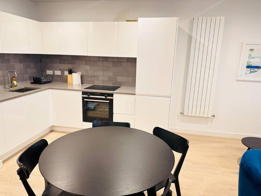 Spacious Modern 1 Bed Apartment. London Exteriör bild